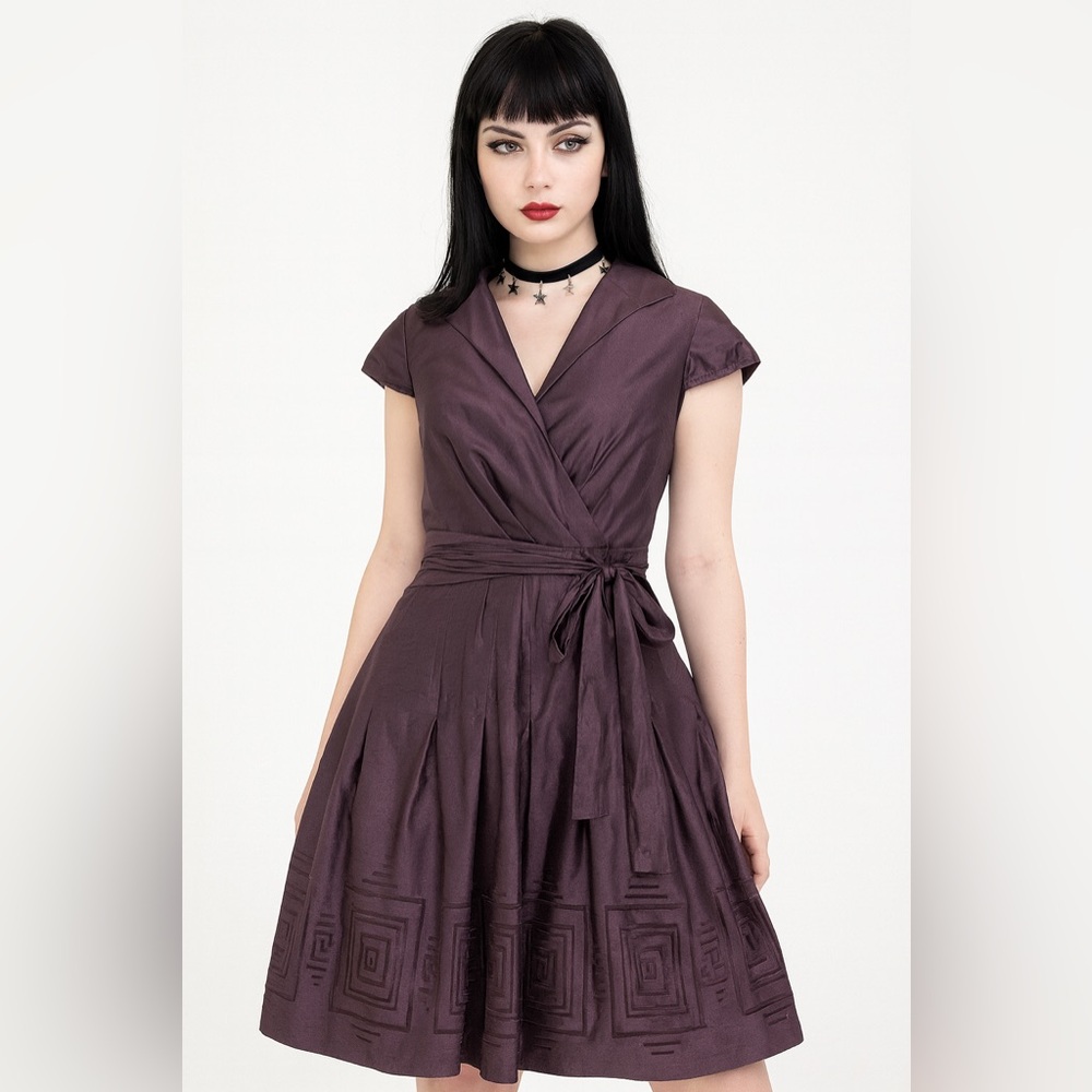 Adrianna Papell Bronze Runched side cocktail dress